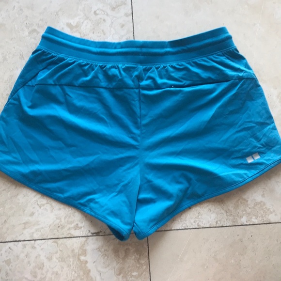 UNIQLO and Gap Shorts Bundle - Picture 5 of 8